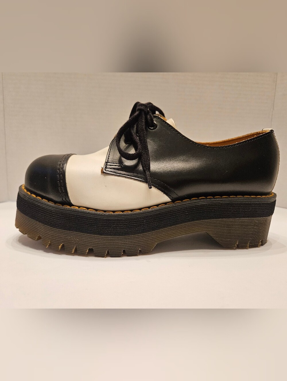 Dr Martens Oxford Crazy Bomb Size UK 5  / US 7 - 7.5  / EU 38